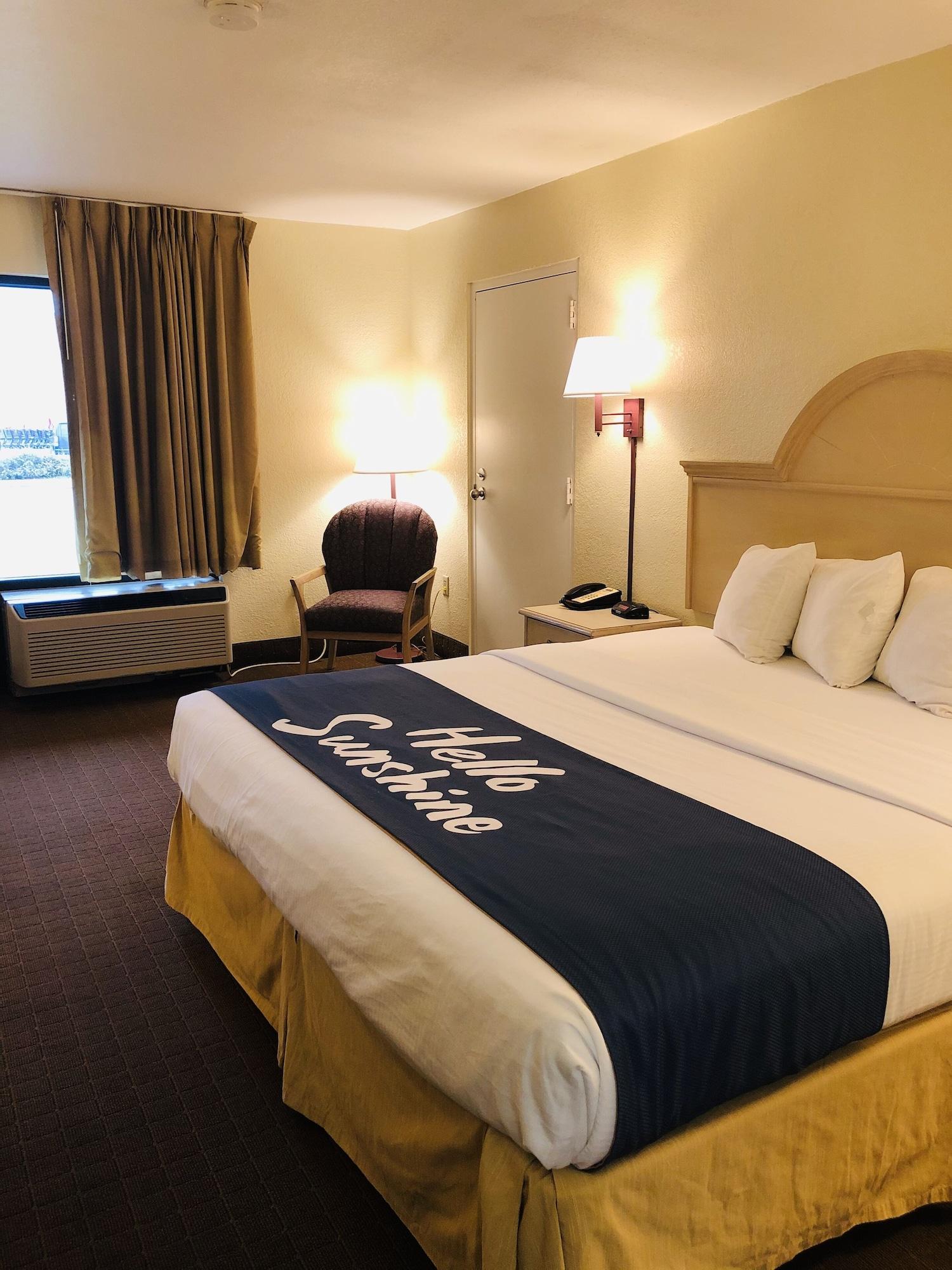 Days Inn & Suites By Wyndham Navarre - Near Beaches Hurlburt Eksteriør bilde