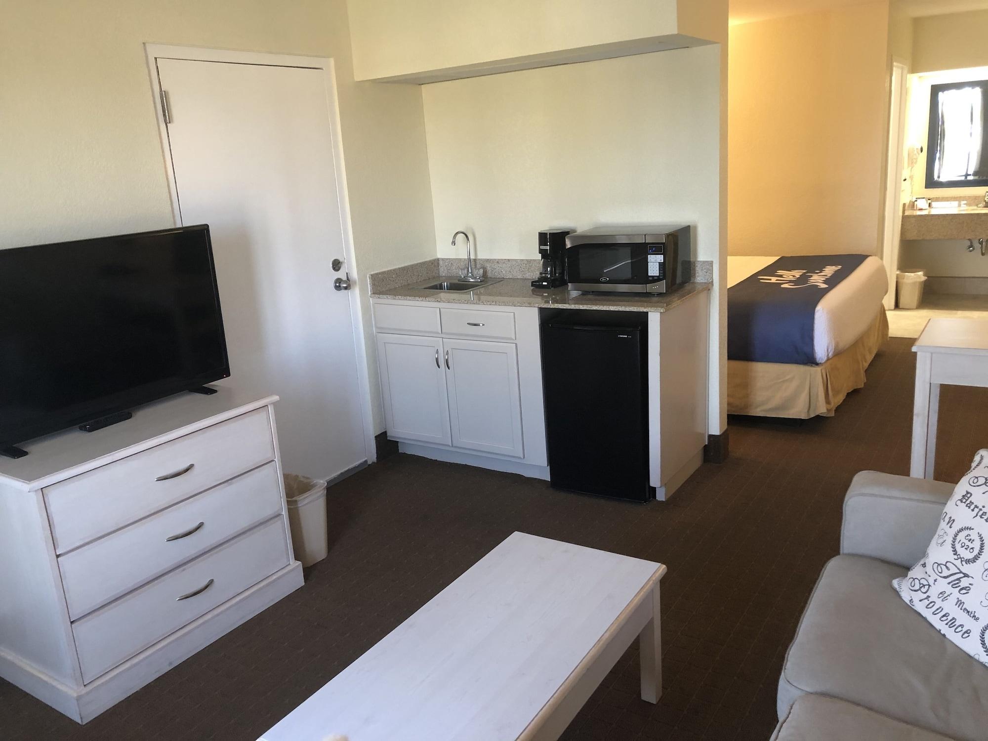 Days Inn & Suites By Wyndham Navarre - Near Beaches Hurlburt Eksteriør bilde