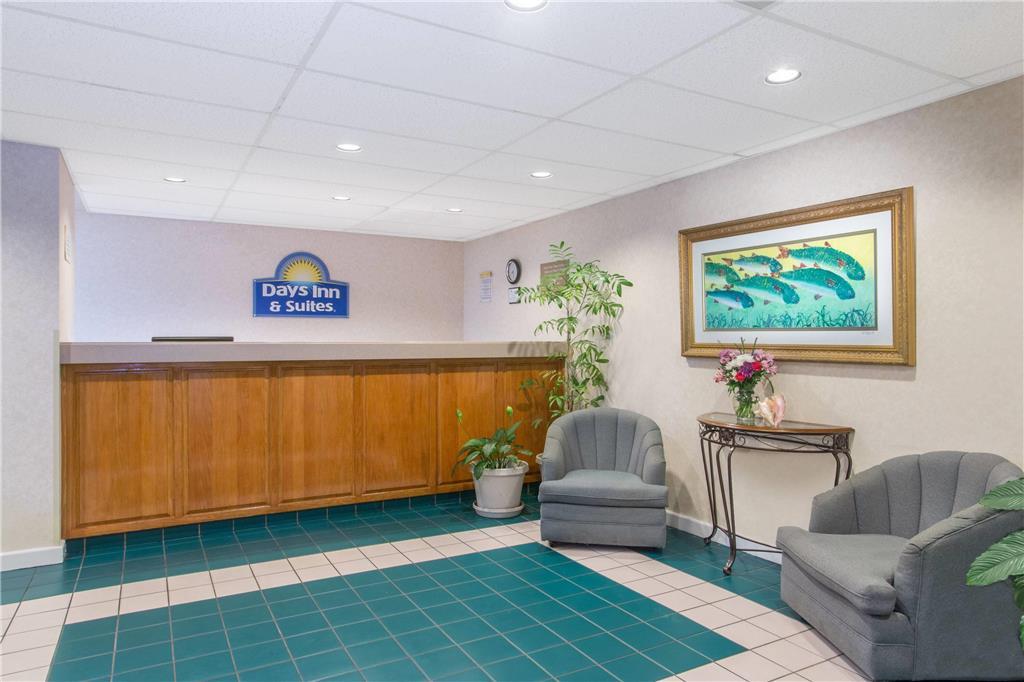 Days Inn & Suites By Wyndham Navarre - Near Beaches Hurlburt Interiør bilde